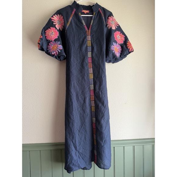 THML Dresses & Skirts - THML Navy Embroidered Puff Sleeve V-neck Textured Midi Dress Size Large